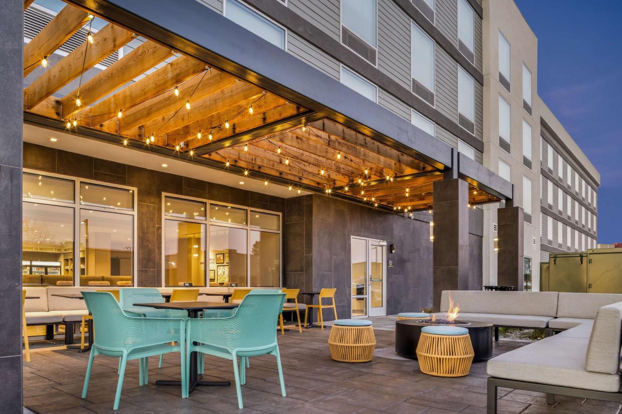 Home2 Suites By Hilton Colorado Springs Airport Exterior foto